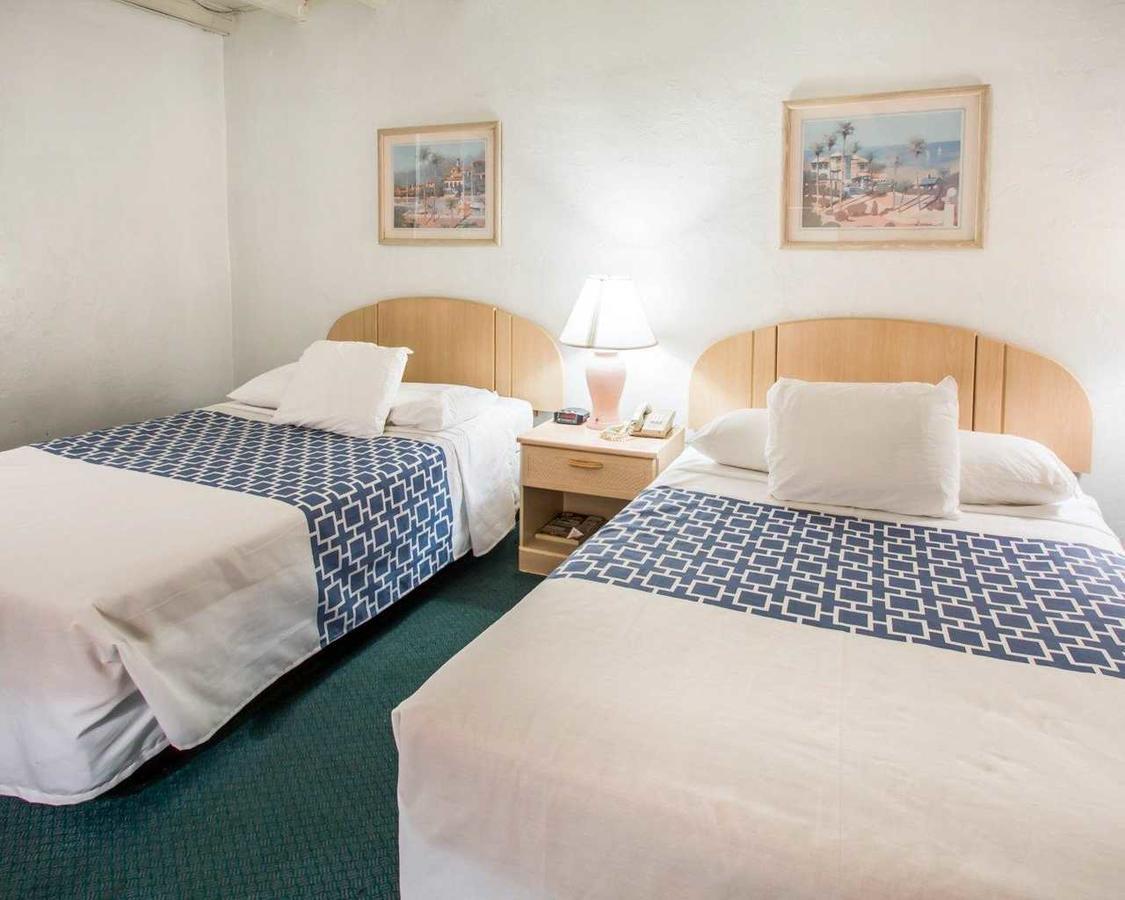 Key Largo Inn Екстериор снимка